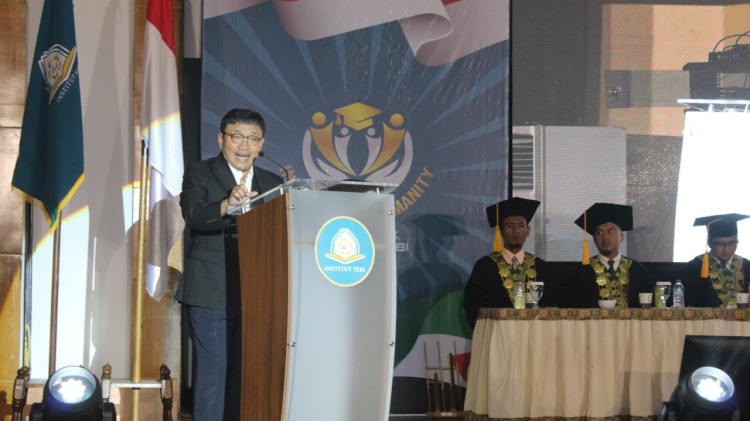 Wakil Direktur Utama PT Bank Syariah Indonesia Ajak Wisudawan Institut SEBI Kembangkan Ekonomi Syariah Berbasis Spirit “The Economy of Eternity”